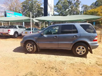 Picture of Mercedes Benz ML-Class 2005