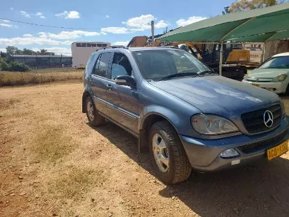 Picture of Mercedes Benz ML-Class 2005