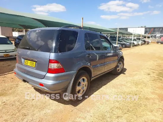 Picture of Mercedes Benz ML-Class 2005