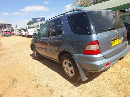 Picture of Mercedes Benz ML-Class 2005