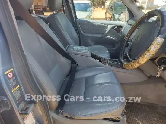 Picture of Mercedes Benz ML-Class 2005