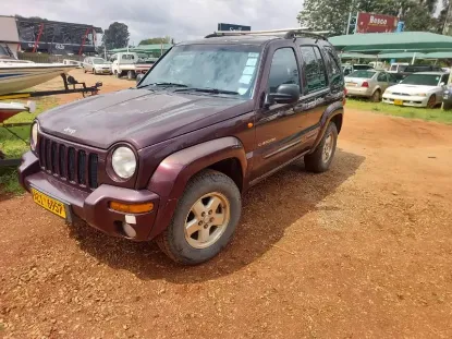 Picture of Jeep Cherokee 2004