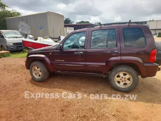 Picture of Jeep Cherokee 2004