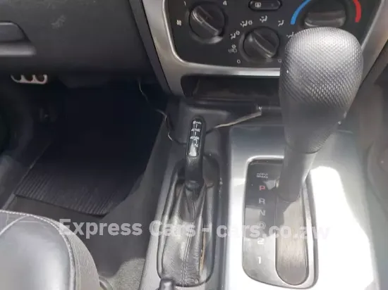 Picture of Jeep Cherokee 2004
