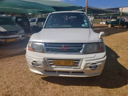 Picture of Mitsubishi Pajero 2001