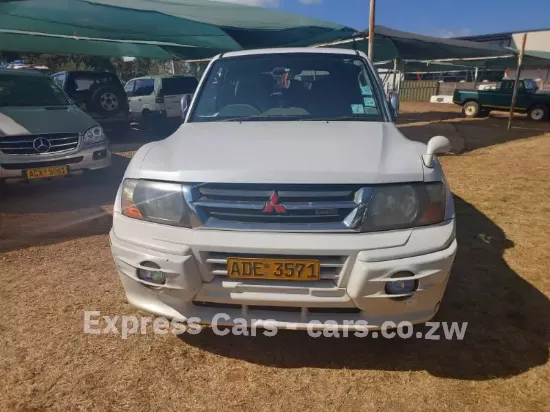 Picture of Mitsubishi Pajero 2001