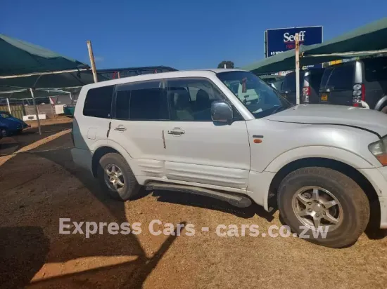 Picture of Mitsubishi Pajero 2001