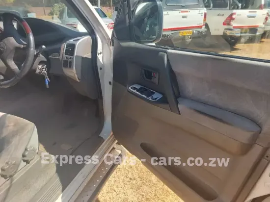 Picture of Mitsubishi Pajero 2001