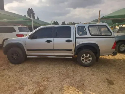 Picture of Isuzu KB250 2009