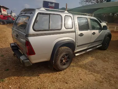 Picture of Isuzu KB250 2009