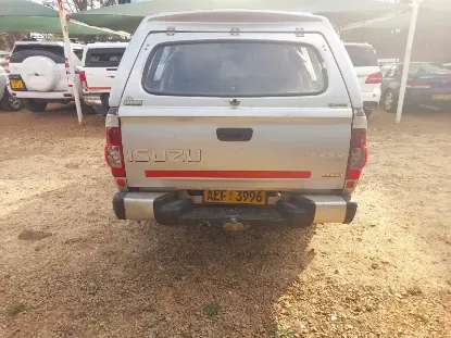 Picture of Isuzu KB250 2009
