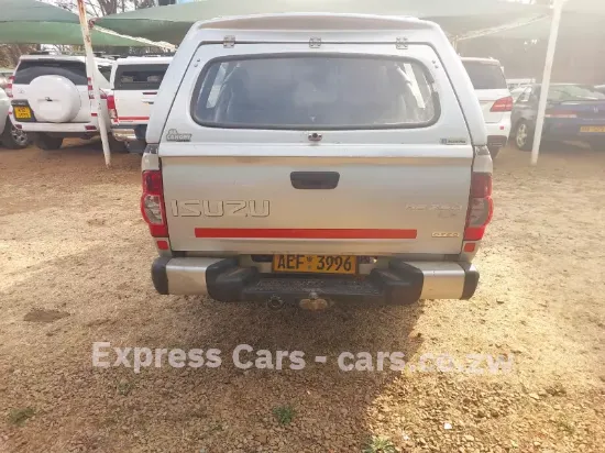 Picture of Isuzu KB250 2009