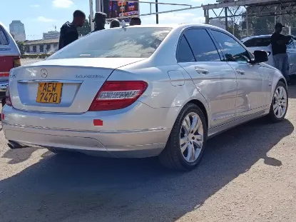 Picture of Mercedes Benz C-Class 2010