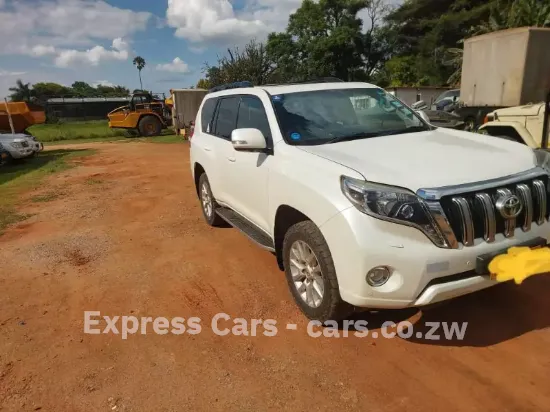 Picture of Toyota Land Cruiser 2016