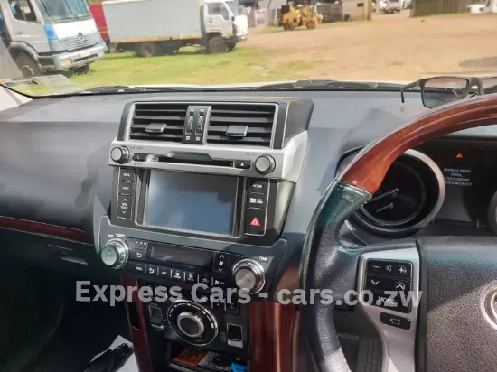 Picture of Toyota Land Cruiser 2016