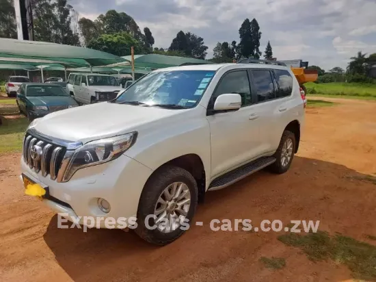 Picture of Toyota Land Cruiser 2016