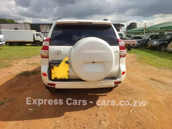 Picture of Toyota Land Cruiser 2016