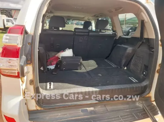 Picture of Toyota Land Cruiser 2016