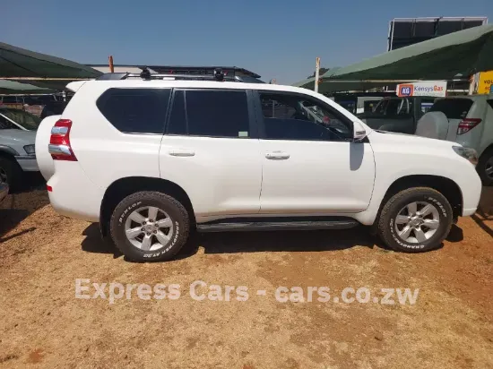 Picture of Toyota Land Cruiser 2016