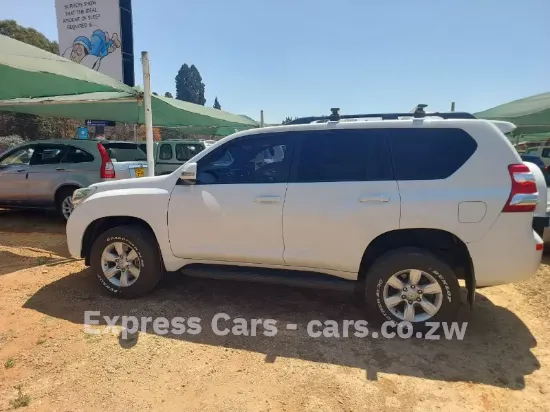 Picture of Toyota Land Cruiser 2016