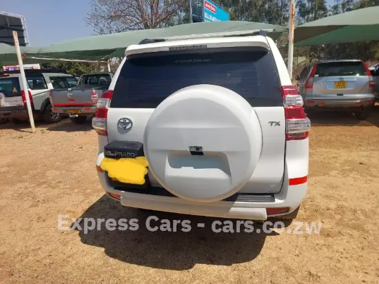 Picture of Toyota Land Cruiser 2016