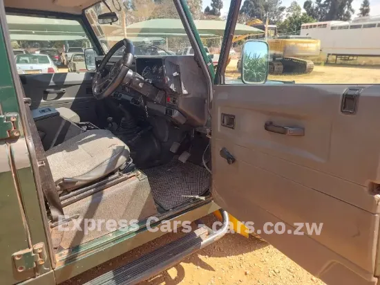 Picture of Land Rover Defender 1997