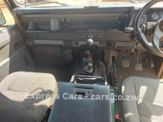 Picture of Land Rover Defender 1997