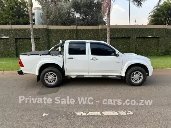 Picture of Isuzu KB300. 2012