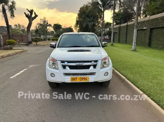 Picture of Isuzu KB300. 2012