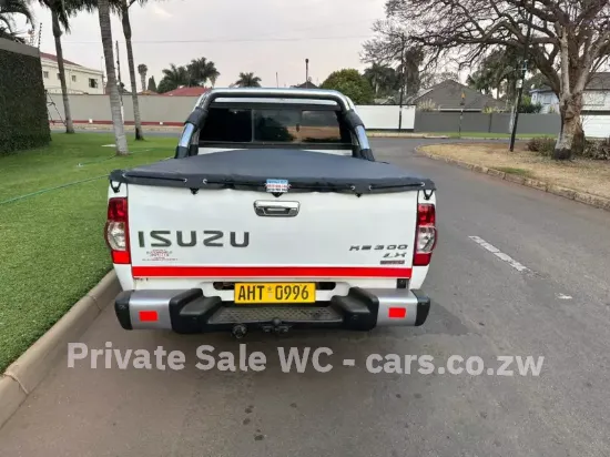 Picture of Isuzu KB300. 2012