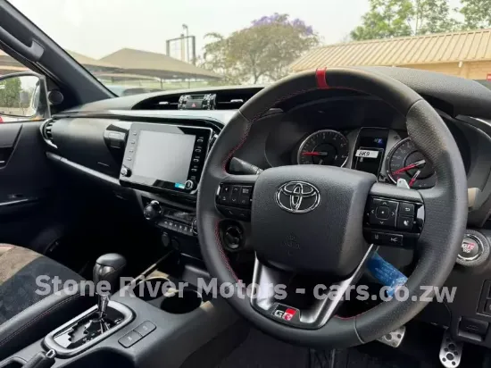 Picture of Toyota Hilux 2024