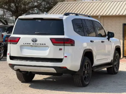 Picture of Toyota Land Cruiser 2023