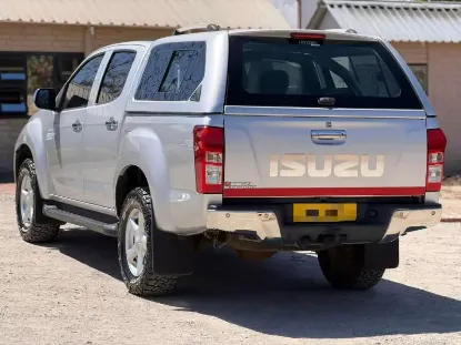 Picture of Isuzu KB300 2018