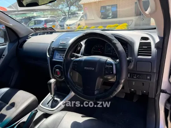 Picture of Isuzu KB300 2018