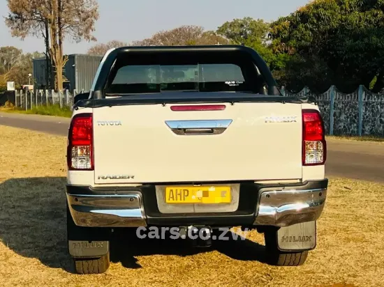 Picture of Toyota Hilux 2021