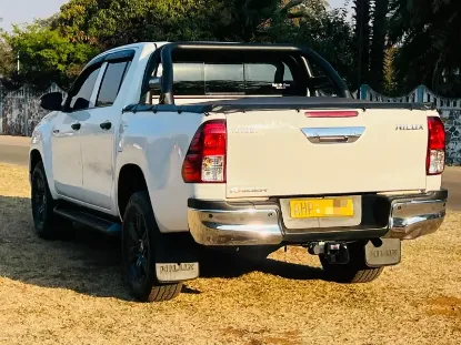 Picture of Toyota Hilux 2021
