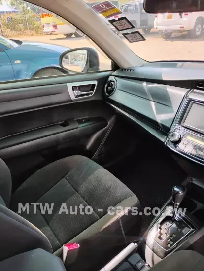 Picture of Toyota Corolla 2016