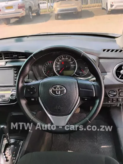 Picture of Toyota Corolla 2016