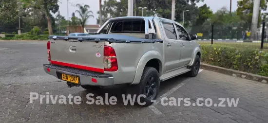 Picture of Toyota Hilux 2013