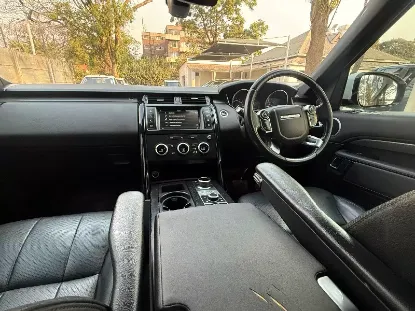 Picture of Land Rover Discovery 2017