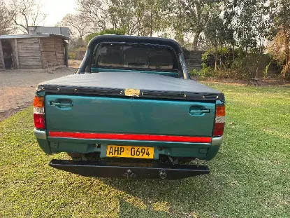 Picture of Isuzu KB280 2005