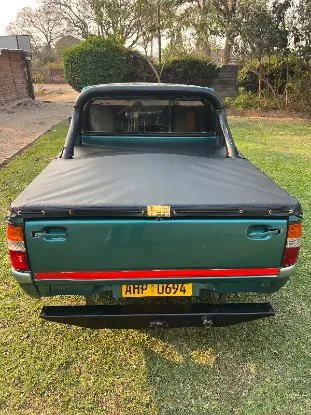 Picture of Isuzu KB280 2005