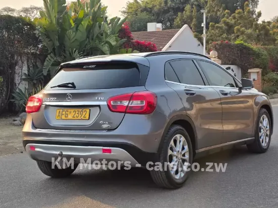 Picture of Mercedes Benz GLA 2016