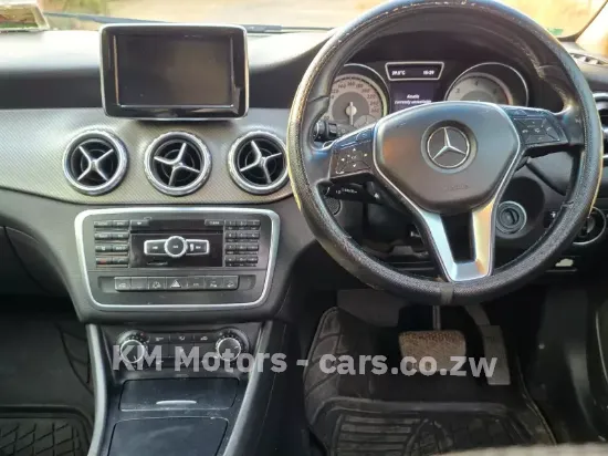 Picture of Mercedes Benz GLA 2016