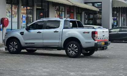 Picture of SUVS AND 4X4 TRUCKS