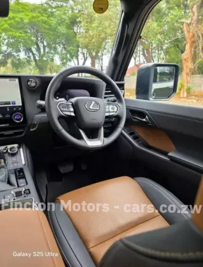 Picture of Lexus GX550 2025