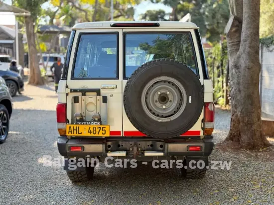 Picture of Toyota Landcruiser 2017