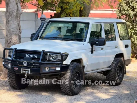 Picture of Toyota Landcruiser 2017
