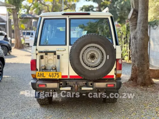 Picture of Toyota Landcruiser 2017