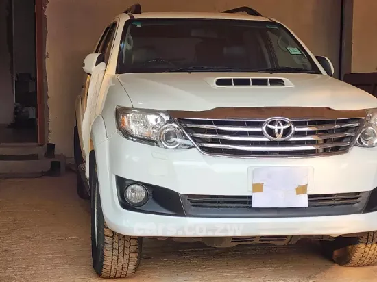 Picture of Toyota Fortuner 2014
